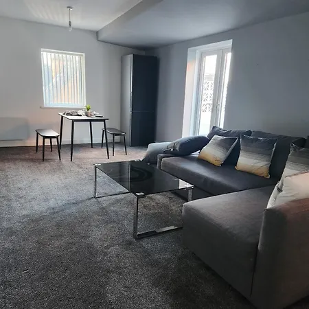 Derby City Centre Apartment With Roof Top Hot Tub Buitenkant foto