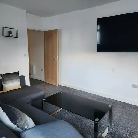 Derby City Centre Apartment With Roof Top Hot Tub Buitenkant foto