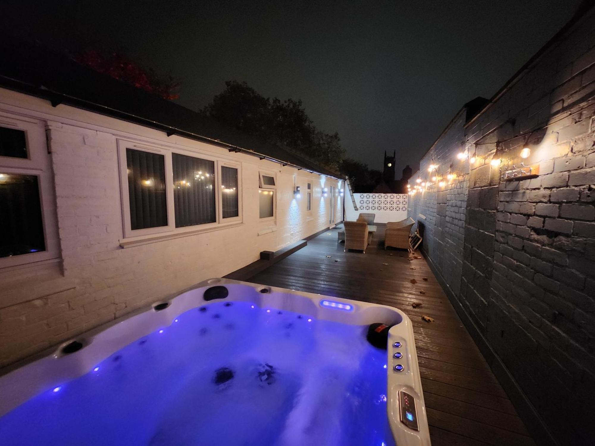 Apartment Centre With Roof Hot Tub Derby